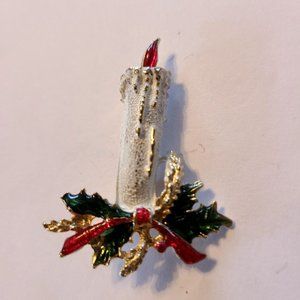 Adorable vintage Christmas candle pin brooch